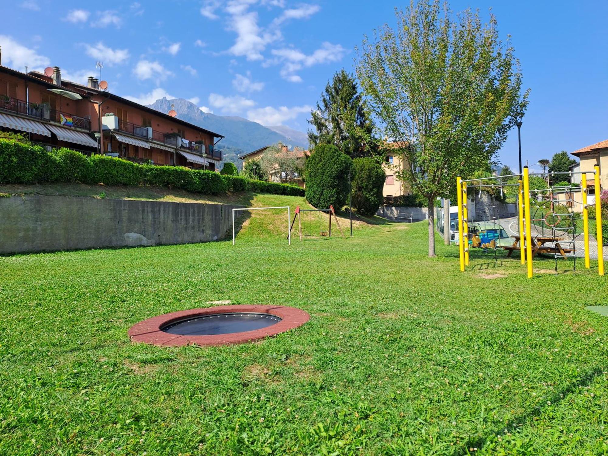 Appartamento La Terrazza Di Dora Menaggio Exterior photo